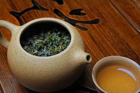 杜仲茶的功效与作用 杜仲茶的功效与作用及副作用