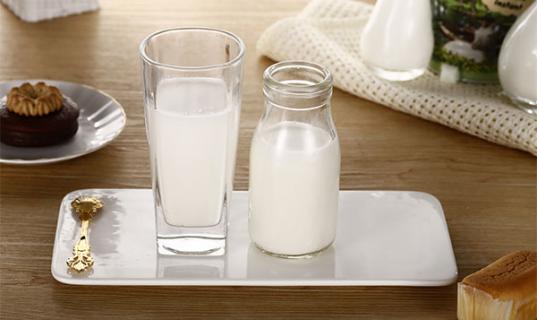 纯羊奶的功效与作用（纯羊奶的功效与作用百度百科）