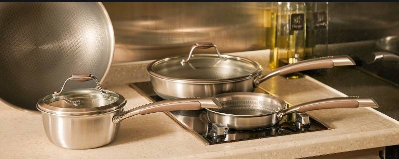 炒锅上的黑垢怎么清理（锅外面的陈年黑垢去除）