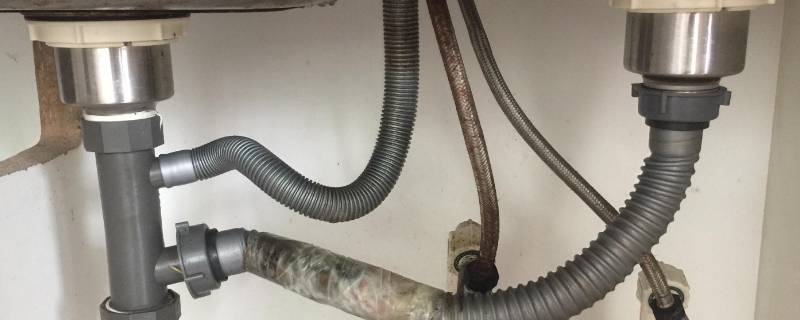厨房下水管接口处漏水怎么处理（厨房下水管道接口处漏水怎么办）