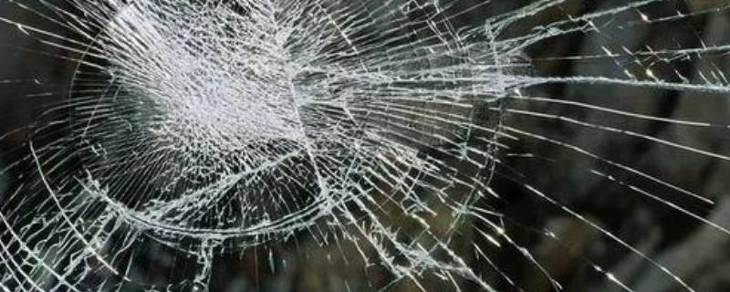 冬天玻璃裂了怎么回事 冬天玻璃裂了怎么办