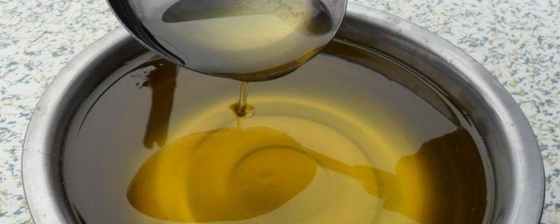 冬天花生油凝固正常吗（花生油冬天会凝固正常吗）