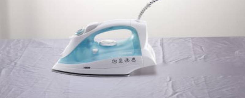 熨斗怎么烫衣服（不用熨斗怎么烫衣服）