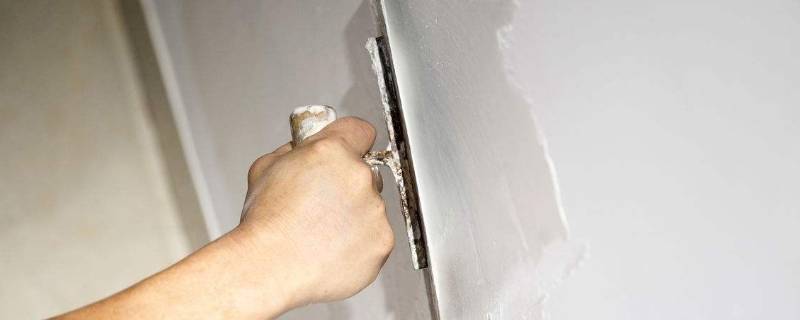 冬天刮腻子怎么干的快（冬天刮腻子怎么干的快些）