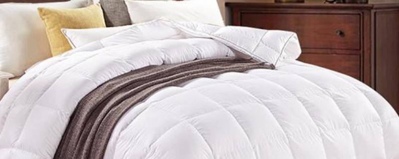 鹅绒被和被套不贴合怎么办（鹅绒被与被套不贴合）