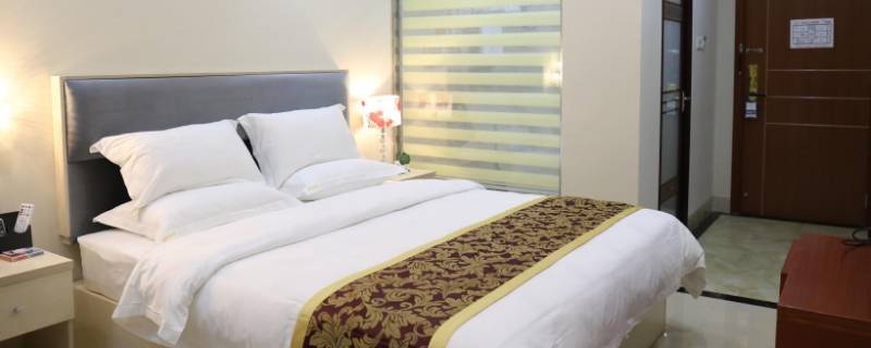 标间是双人间还是单人间（大床房和标准间的区别）