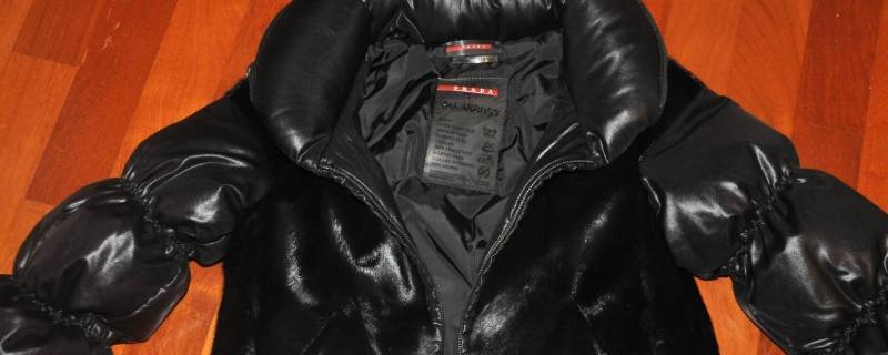 羽绒服发黄干洗店能洗干净吗（羽绒服发黄干洗能洗掉吗）