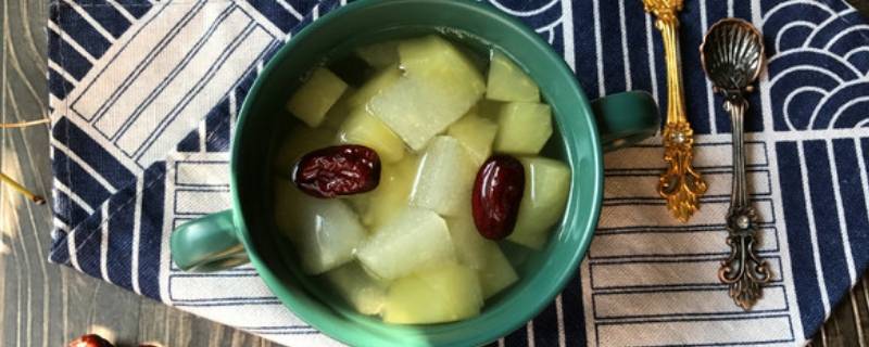 煮梨水都放什么东西（煮梨水要煮多长时间）