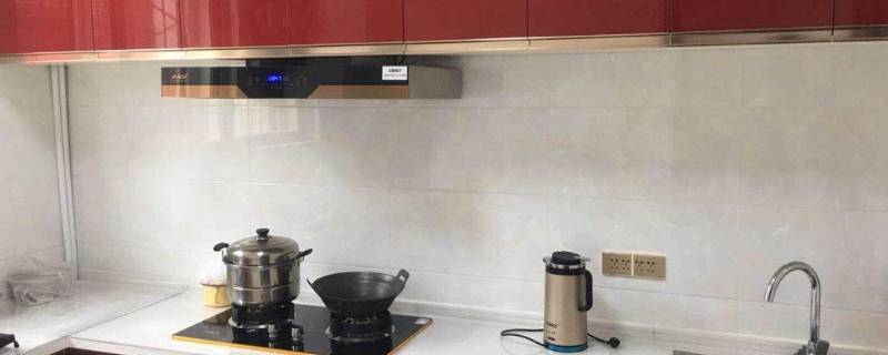 壁挂炉烟囱冒热气正常吗 壁挂炉烟囱冒热气正常吗视频