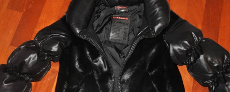 为什么羽绒服洗了就不暖和了 为什么羽绒服洗了就不暖和了呢