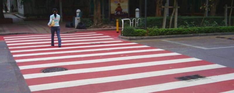 人行道和人行横道区别 人行道和人行横道区别图片