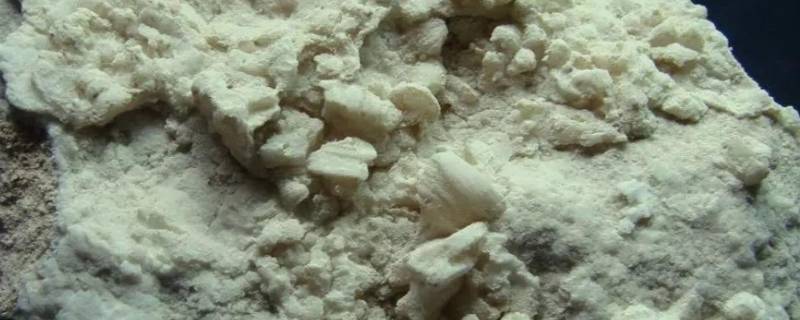 硝石一般在什么地方 天然硝石在哪里找