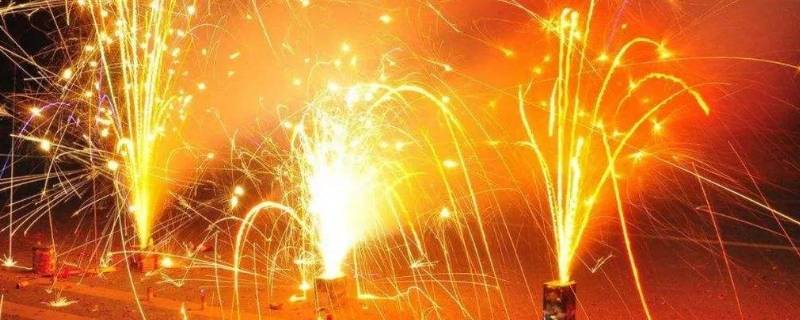 观看烟花爆竹的距离是多少米（观看烟花爆竹的距离至少是多少20,10,15）