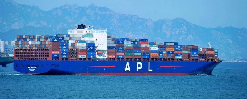 货轮载重量约多少吨（货轮载货量约多少吨）