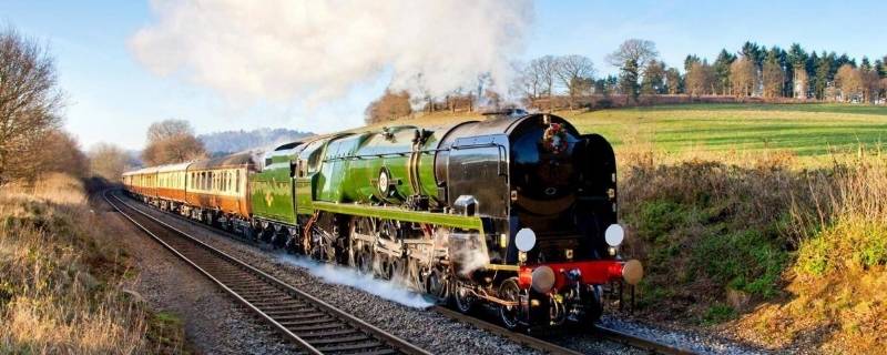 火车动力靠什么（z字头火车动力靠什么）