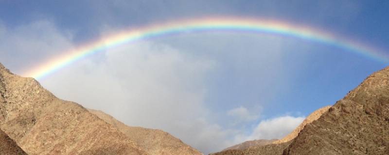 彩虹由来（彩虹由来记作文）