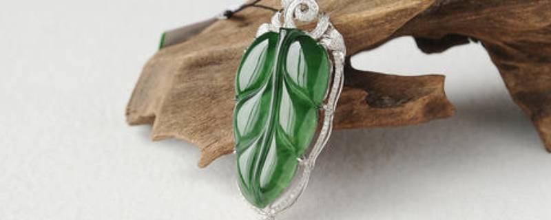 翡翠由来（翡翠名字的由来）