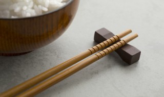 原木筷子首次使用如何保养（实木筷子怎么保养）