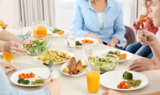 怎样清洗不锈钢餐具最干净 怎样清洗不锈钢餐具最干净视频