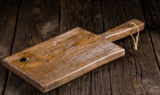 松木菜板脏了怎样清洗干净（松木菜板脏了怎样清洗干净图片）