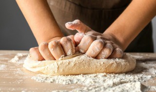 面团可以放冰箱发酵吗 面团可以放冰箱发酵吗多久