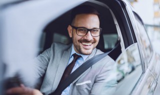 车从水里开了怎么办 车子从水里开过去会怎么样