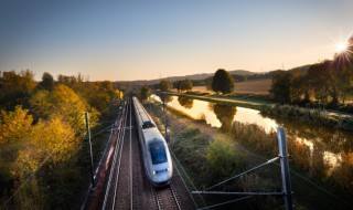 高铁地标怎么看颜色（怎么知道高铁地标颜色）