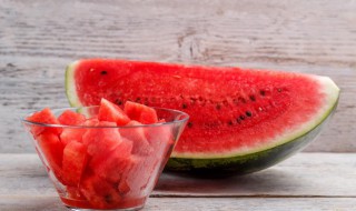 西瓜可以放冰箱过夜吗（西瓜可以放在冰箱过夜吗）