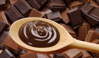 德芙巧克力可以放冰箱吗（德芙巧克力能放冰箱吗）