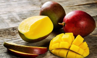 芒果隔夜放冰箱能吃吗（芒果切开后放冰箱保鲜可以隔夜吃吗）