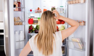 刚烧开的水能放冰箱吗 刚烧开的水能放冰箱吗冬天