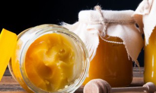 蜜糖放冰箱会结晶吗（蜜糖放冰箱会结晶吗还能吃吗）