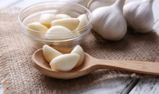 蒜能放冰箱里冷藏吗 蒜能放冰箱里冷藏吗多久