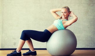 瑜伽垫尺寸是多少合适（瑜伽垫大小多少合适）