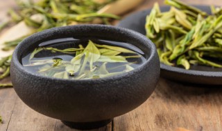 品茶杯选厚一点还是薄一点好 茶杯是不是越薄越好