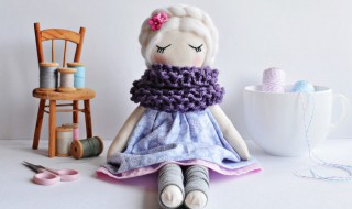 洋娃娃脏了如何清洗（洋娃娃脏了怎么洗干净）