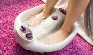 孩子泡脚多长时间合适（小孩泡脚几分钟合适）
