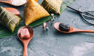 粽子叶怎么煮才不会黄（粽子叶怎么煮才不会黄色）