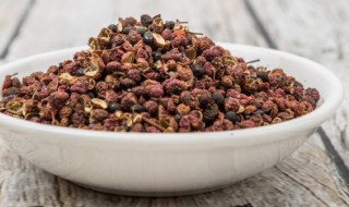 花椒泡脚水煮多长时间（花椒泡脚水煮多久）