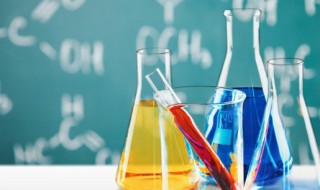 白醋和小苏打在一起什么反应（白醋和小苏打一起是什么反应）