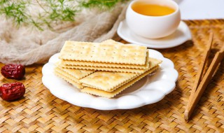 小苏打的作用是什么（食用小苏打粉的功效与作用）