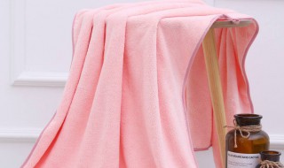 浴巾的正确使用方法 浴巾的正确使用方法图片
