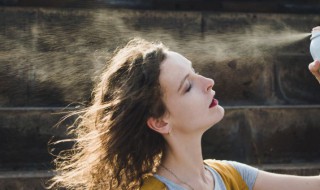 花西子属于什么档次（花西子属于什么档次知乎）