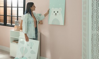 墙上大白脏了怎么办（墙上的大白脏了怎么办）