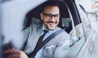 汽车坐垫脏了怎么清洗 汽车坐垫脏了如何清洗