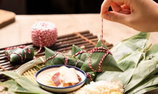 怎么煮粽子叶才绿 怎么煮粽子粽叶是绿的